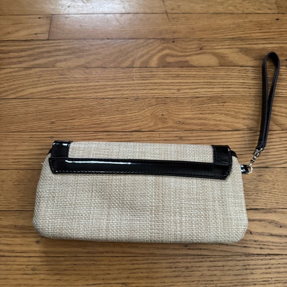 Ann Taylor Black and Tan Wristlet Clutch - Picture 4 of 16